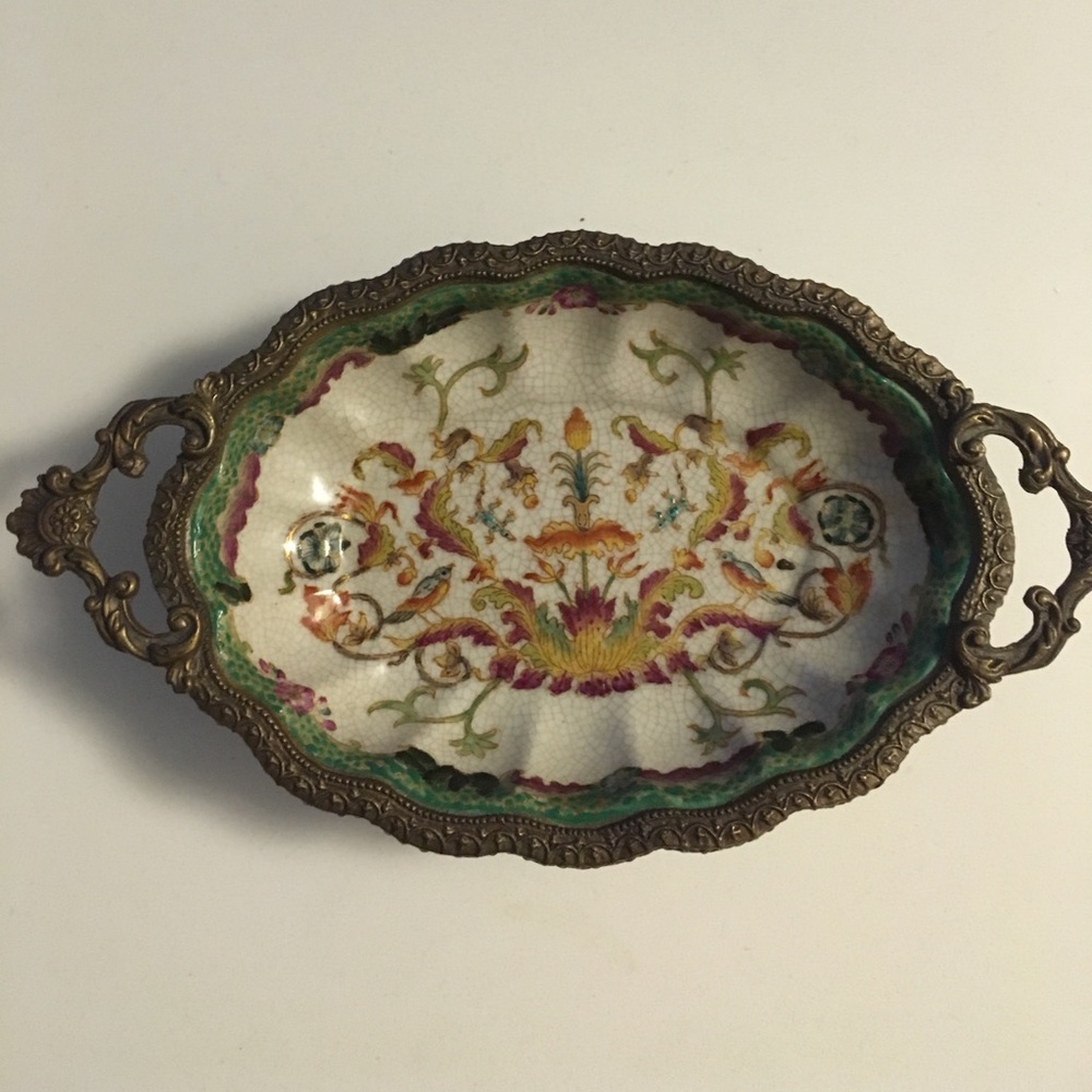 ANTHROPOLOGIE DECORATIVE FLOWER DISH W CLAWFEET